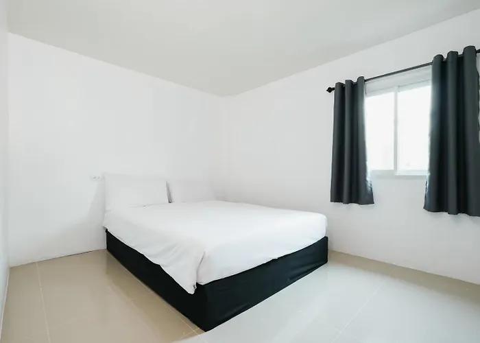Apartment Bob House Sukhumvit 42l1 Bts Ekkamai บ็อบ เฮ้าส์ รถไฟฟ้า เอกมัย