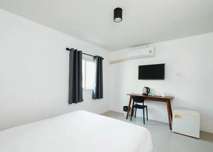 Bob House Sukhumvit 42l1 Bts Ekkamai บ็อบ เฮ้าส์ รถไฟฟ้า เอกมัย Apartment