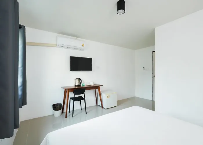 Apartment Bob House Sukhumvit 42l1 Bts Ekkamai บ็อบ เฮ้าส์ รถไฟฟ้า เอกมัย