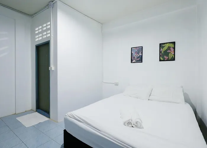 Bob House Sukhumvit 42l1 Bts Ekkamai บ็อบ เฮ้าส์ รถไฟฟ้า เอกมัย Apartment *