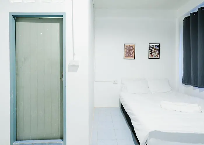 Apartment Bob House Sukhumvit 42l1 Bts Ekkamai บ็อบ เฮ้าส์ รถไฟฟ้า เอกมัย Bangkok