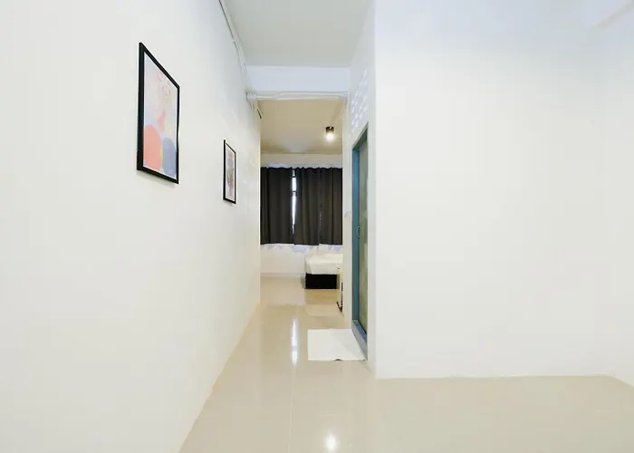 Bob House Sukhumvit 42l1 Bts Ekkamai บ็อบ เฮ้าส์ รถไฟฟ้า เอกมัย *