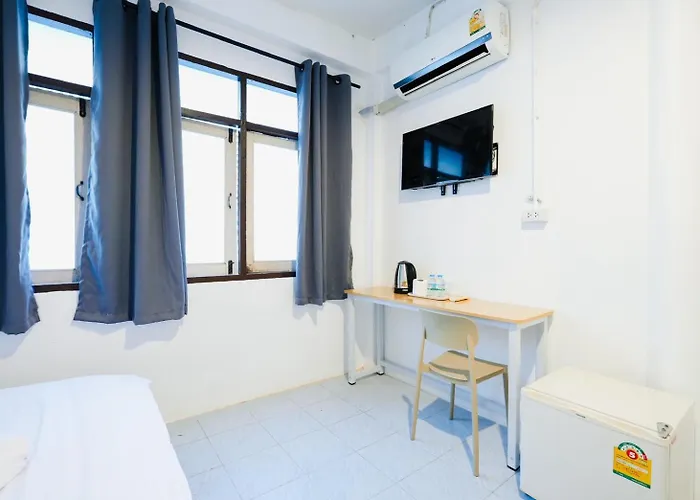 Bob House Sukhumvit 42l1 Bts Ekkamai บ็อบ เฮ้าส์ รถไฟฟ้า เอกมัย Bangkok
