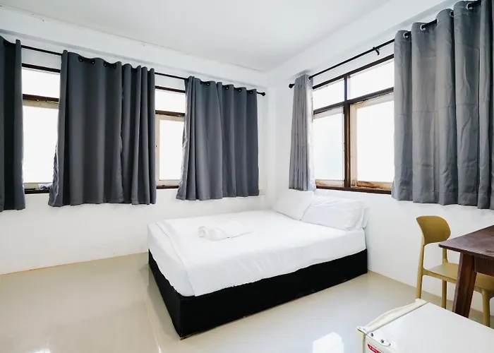 Bob House Sukhumvit 42l1 Bts Ekkamai บ็อบ เฮ้าส์ รถไฟฟ้า เอกมัย Bangkok