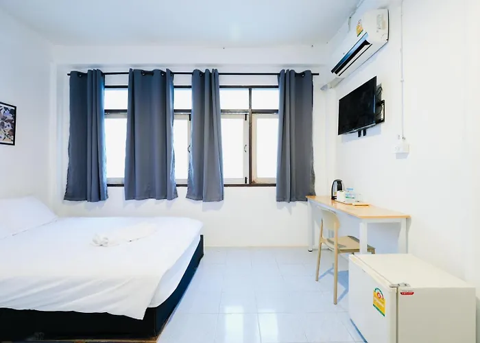 Bob House Sukhumvit 42l1 Bts Ekkamai บ็อบ เฮ้าส์ รถไฟฟ้า เอกมัย * Bangkok