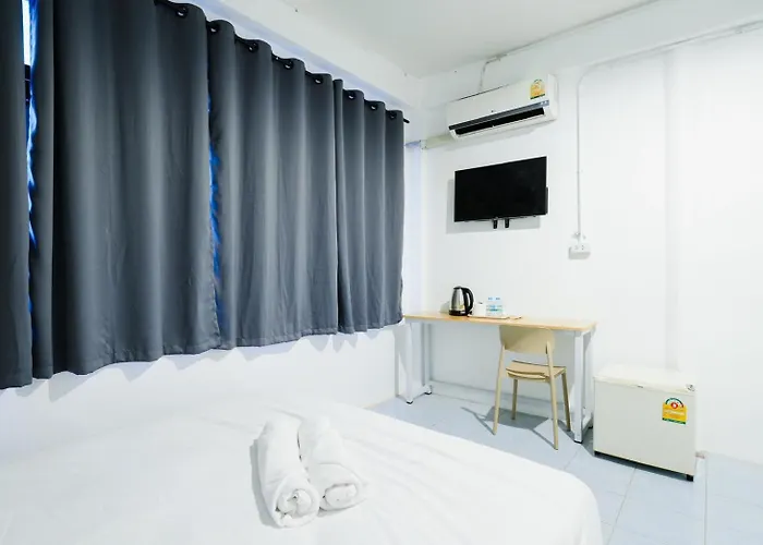 아파트 Bob House Sukhumvit 42l1 Bts Ekkamai บ็อบ เฮ้าส์ รถไฟฟ้า เอกมัย 방콕