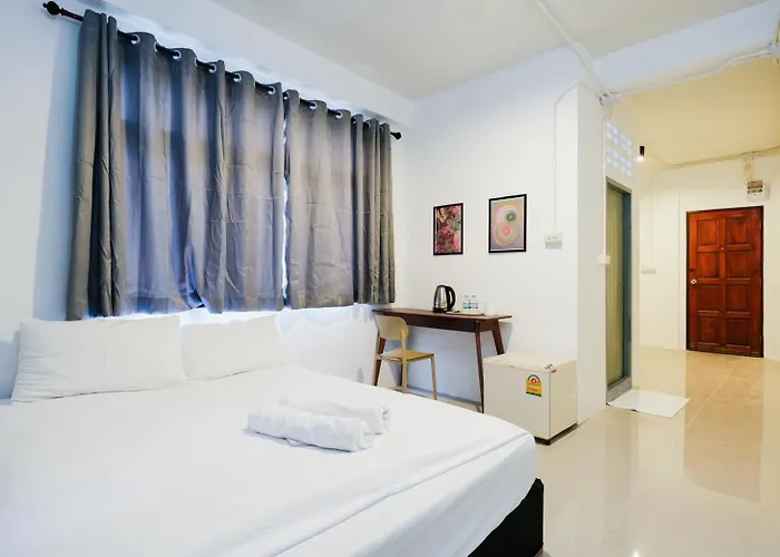 Bob House Sukhumvit 42l1 Bts Ekkamai บ็อบ เฮ้าส์ รถไฟฟ้า เอกมัย *