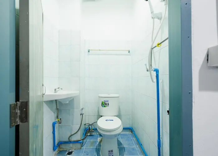 Bob House Sukhumvit 42l1 Bts Ekkamai บ็อบ เฮ้าส์ รถไฟฟ้า เอกมัย Bangkok