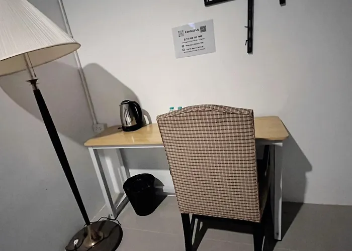 Bob House Sukhumvit 42l1 Bts Ekkamai บ็อบ เฮ้าส์ รถไฟฟ้า เอกมัย Bangkok